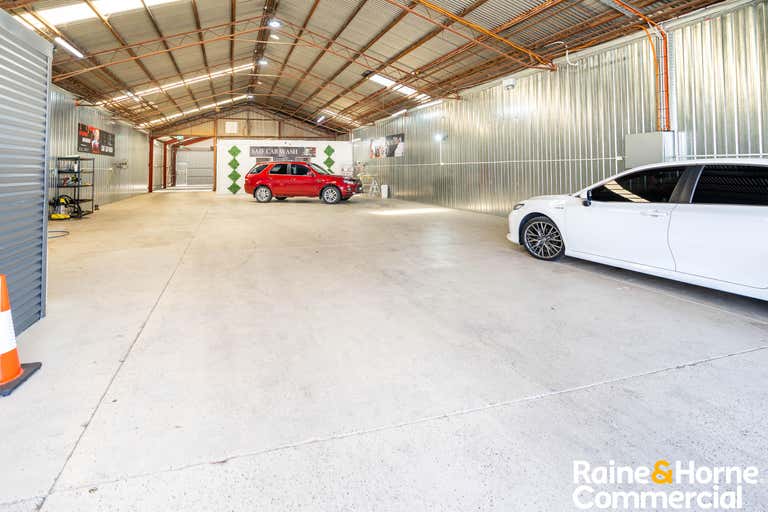 29B Dobney Avenue Wagga Wagga NSW 2650 - Image 2