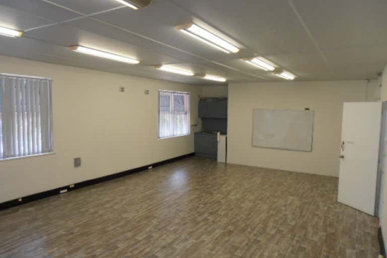 OPEN PLAN OFFICE, 1.05, 139 Mann Street Gosford NSW 2250 - Image 1