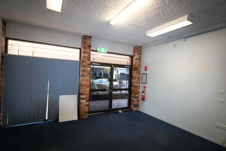 1/6 East Street Rockhampton City QLD 4700 - Image 3