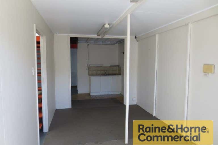 4/253 South Street Cleveland QLD 4163 - Image 2