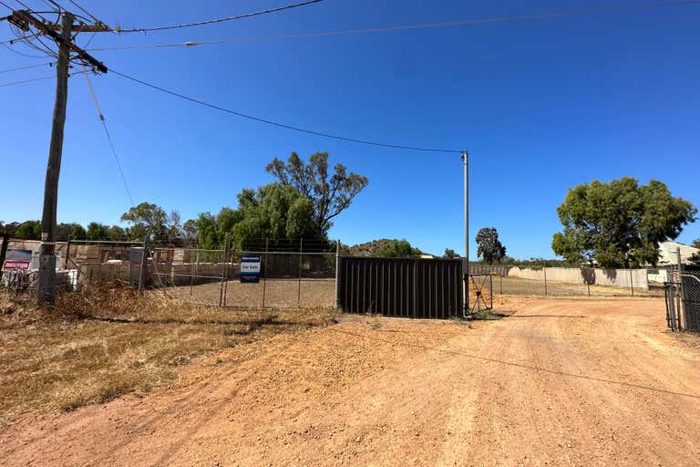 10 Vincent Street Dongara WA 6525 - Image 2