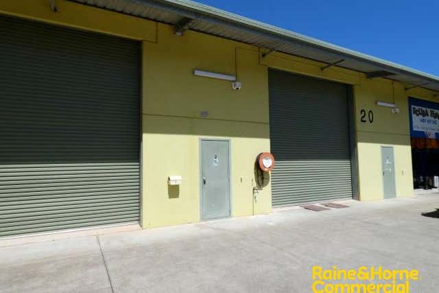 Unit 2, 20 Merrigal Road Port Macquarie NSW 2444 - Image 1
