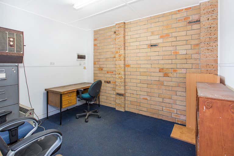 8/120 Industrial Road Oak Flats NSW 2529 - Image 3