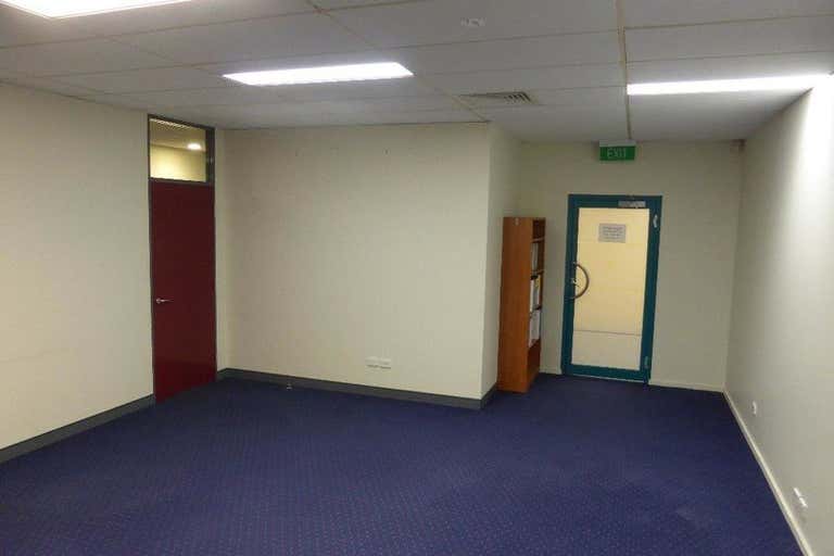 Suite 4, 1st Floor, 64 Talbragar Street Dubbo NSW 2830 - Image 1