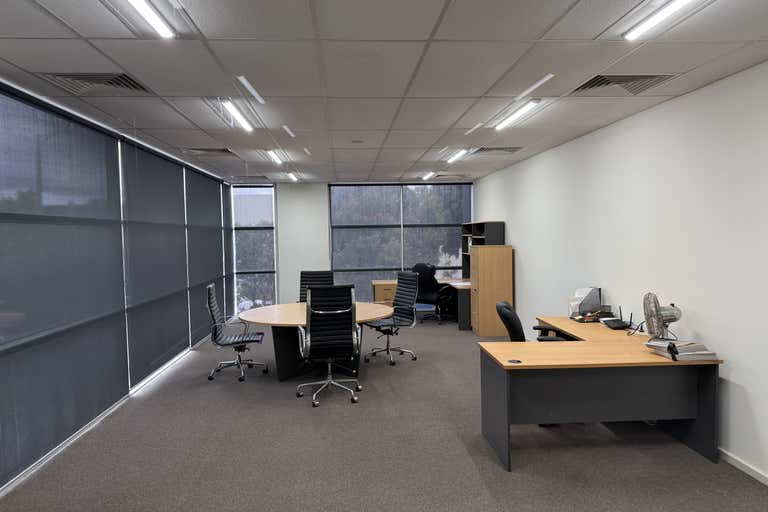 57 Latitude Bvd Thomastown VIC 3074 - Image 2