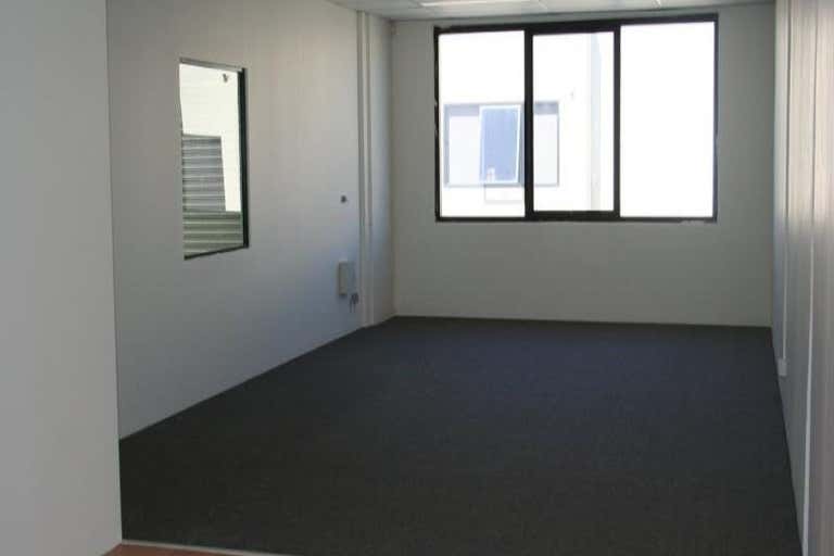 Unit 2, 141 Hartley Road Smeaton Grange NSW 2567 - Image 2