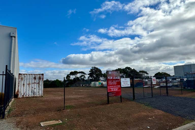 17 Concorde Crescent Werribee VIC 3030 - Image 2