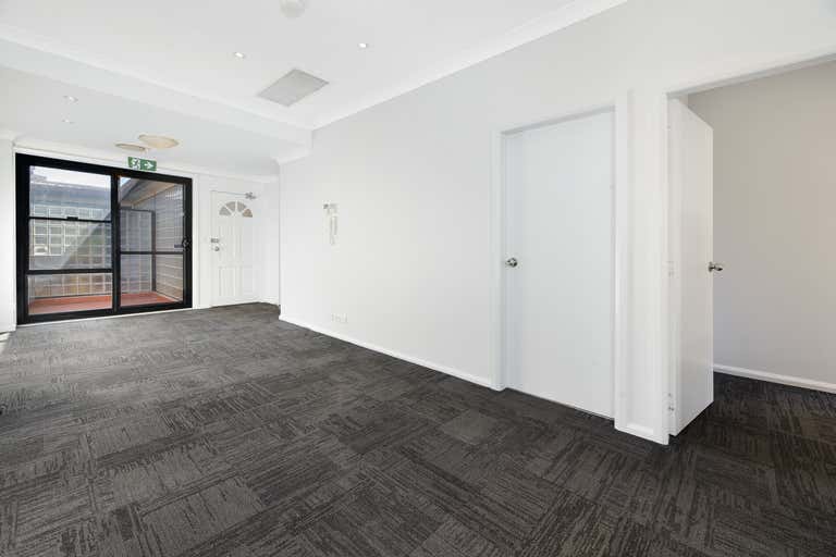 Suite 1/17 Railway Avenue Wahroonga NSW 2076 - Image 2