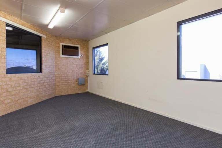 9/15 Dyer Road Bassendean WA 6054 - Image 4