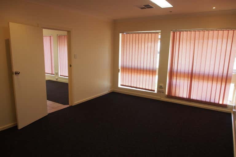 8 Symonds Street Royal Park SA 5014 - Image 4