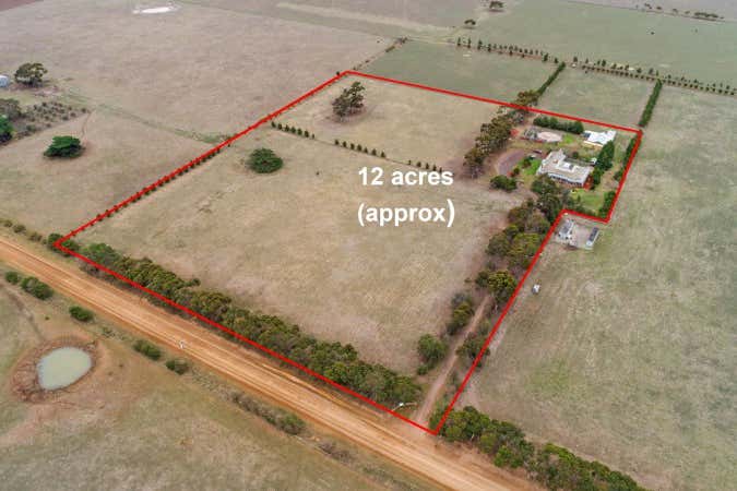 "Anstruther", 527 Holden Road Plumpton VIC 3335 - Image 1
