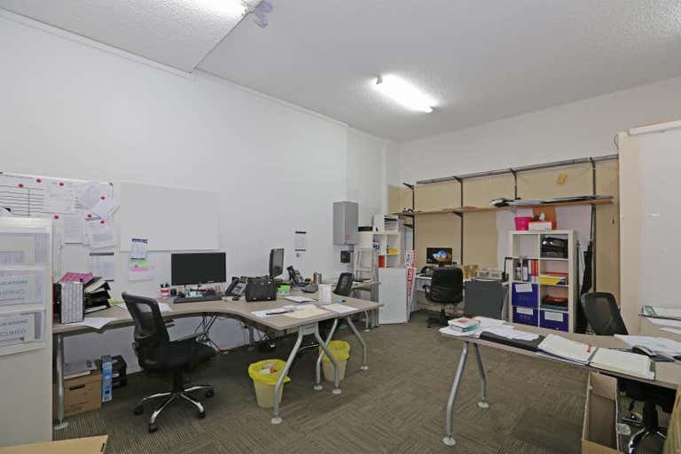 4 & 5/304 Windsor Street Richmond NSW 2753 - Image 4