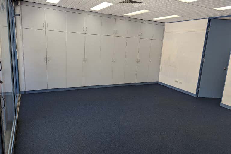 Under Offer, 2/147 Currie Street Adelaide SA 5000 - Image 2