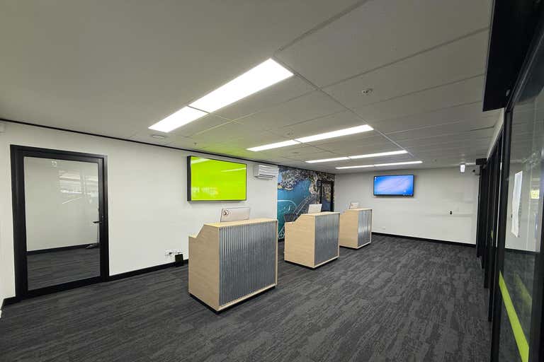 Prime 85sqm Airport-Adjacent Office & Car Wash Facility - Image 4