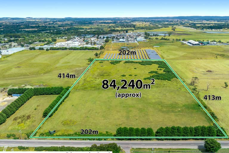 83 Edgecombe Road Kyneton VIC 3444 - Image 3