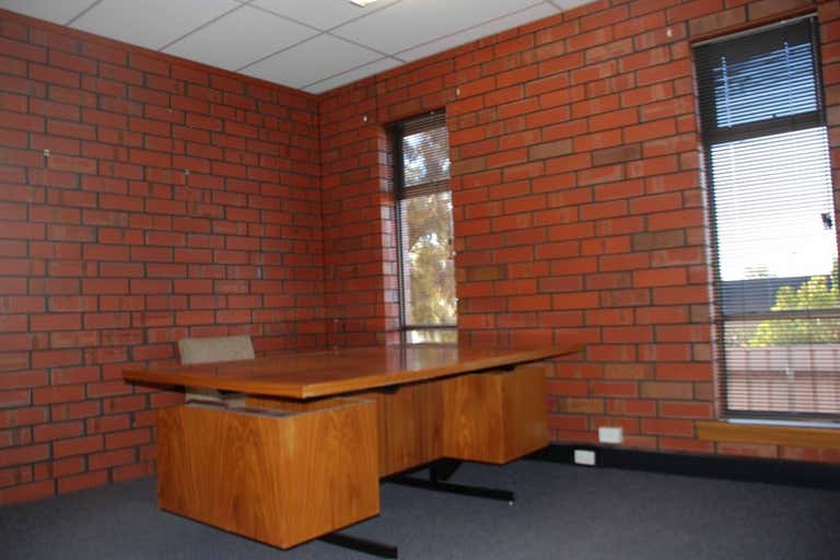 27 Vaughan Terrace Berri SA 5343 - Image 4