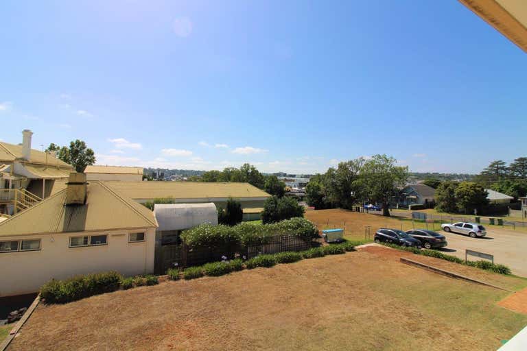 11/25 Isabel Street (120 Russell Street) Toowoomba City QLD 4350 - Image 4