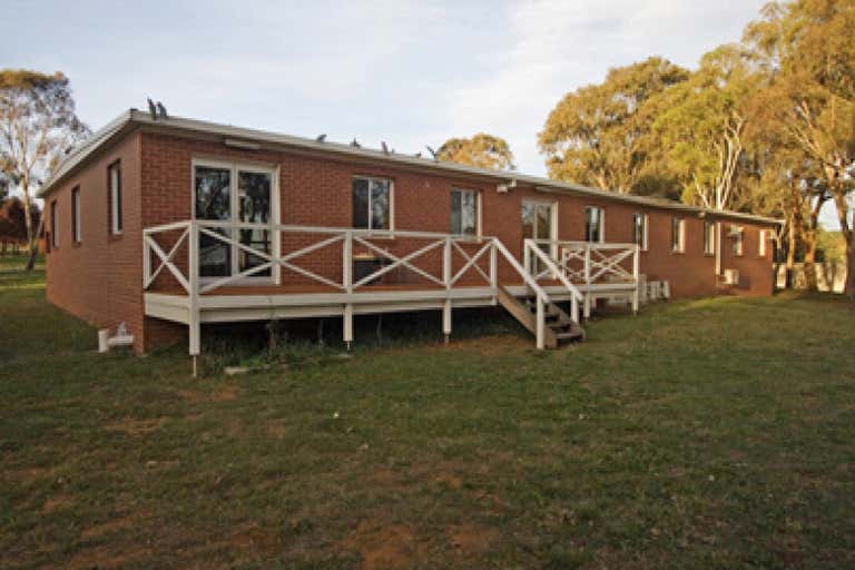 7 Pearce Avenue/ Fairbairn/ Canberra Airport Majura ACT 2609 - Image 2