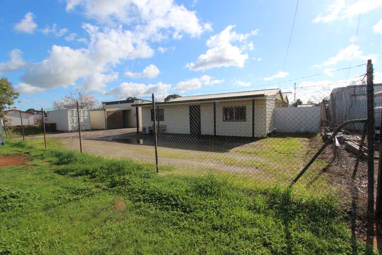 5/11 Bradpole Road Edinburgh North SA 5113 - Image 1