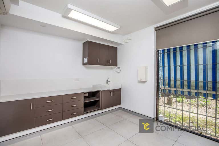 10/195 Ron Penhaligon Way Robina QLD 4226 - Image 4