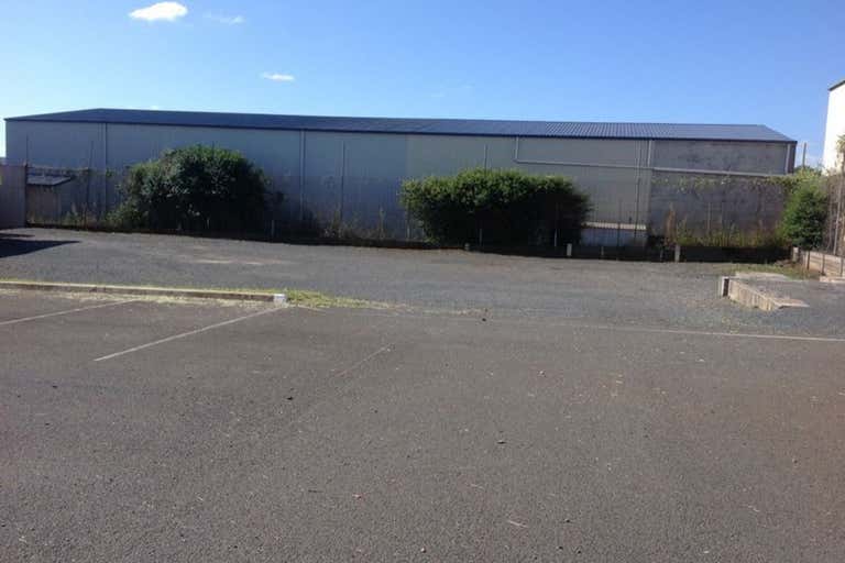 3 Freighter Avenue Wilsonton QLD 4350 - Image 2