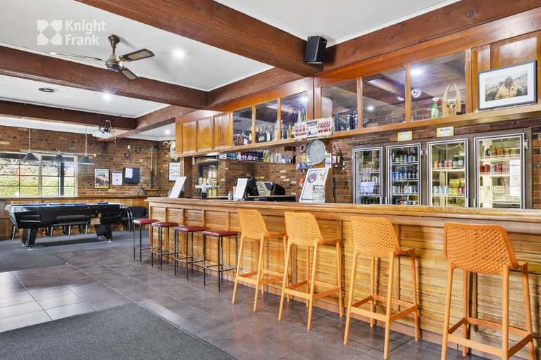 Huntington Tavern, 117 Main Street Kempton TAS 7030 - Image 3