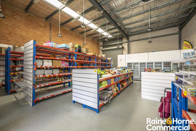 Unit 11, 5 Hollylea Road Leumeah NSW 2560 - Image 2