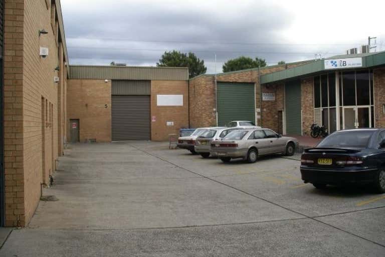 Unit 5, 16 Ralph Black Drive North Wollongong NSW 2500 - Image 3