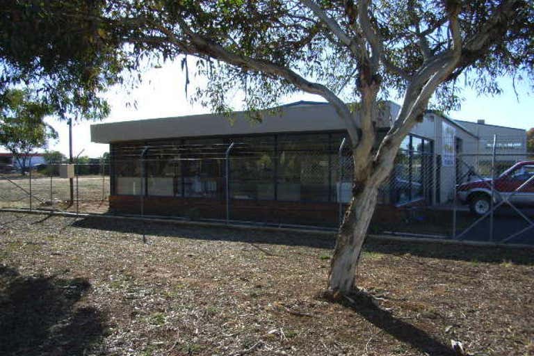 4 Clark St Parkes NSW 2870 - Image 1