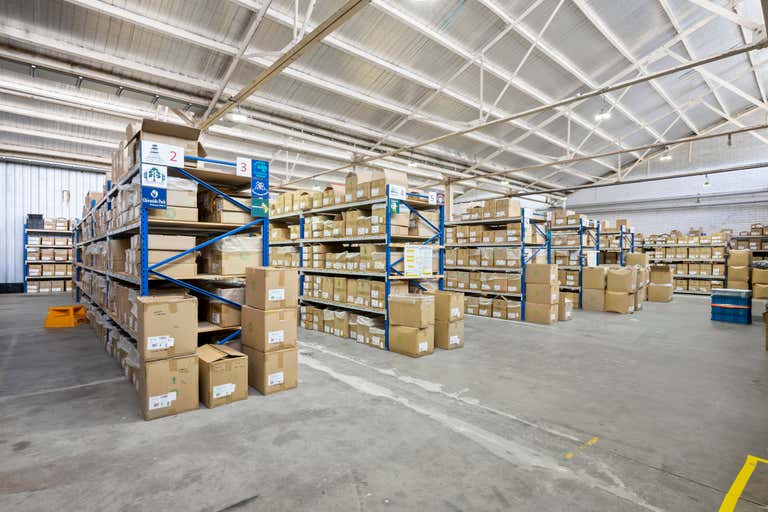 8A/37-51 Lusher Road Croydon VIC 3136 - Image 2