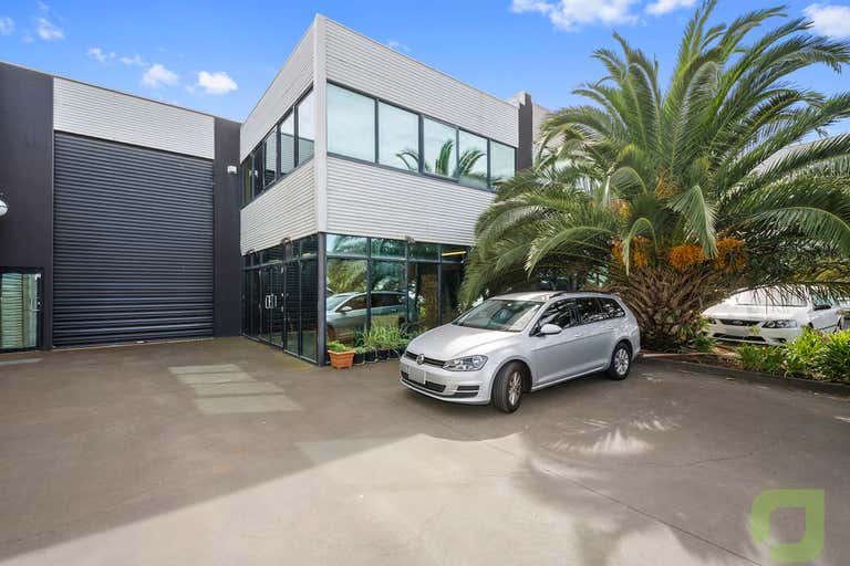 2/17 Orange Street Williamstown VIC 3016 - Image 1