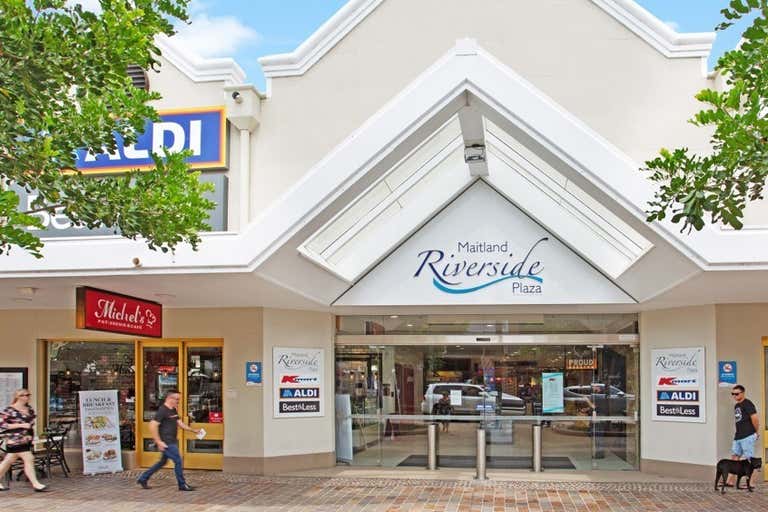 Riverside Plaza  Retail Stores - Riverside Plaza