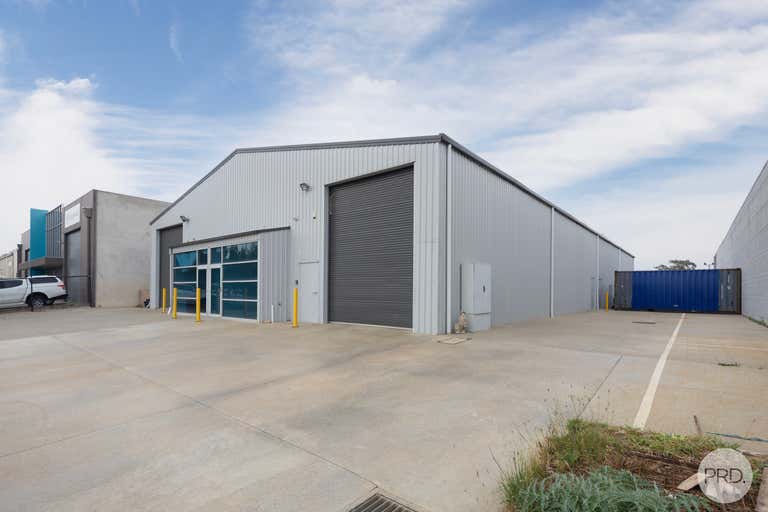 1/4 Villiers Drive Wendouree VIC 3355 - Image 1