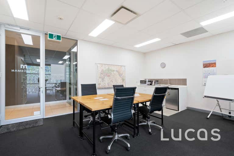 56/574 Plummer Street Port Melbourne VIC 3207 - Image 3