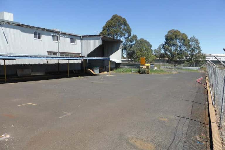 15 Douglas Mawson Road Dubbo NSW 2830 - Image 2