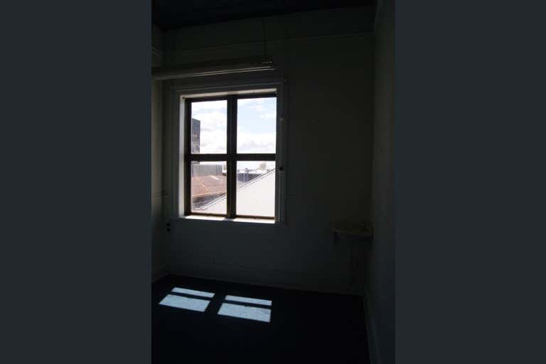 Room 9, 203 Margaret Street Toowoomba City QLD 4350 - Image 3