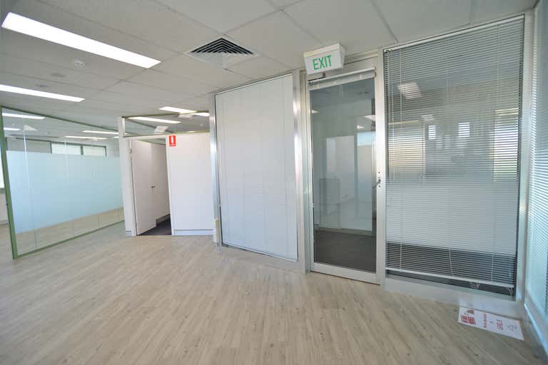 Suite 1E/3350 Pacific Hwy Springwood QLD 4127 - Image 4