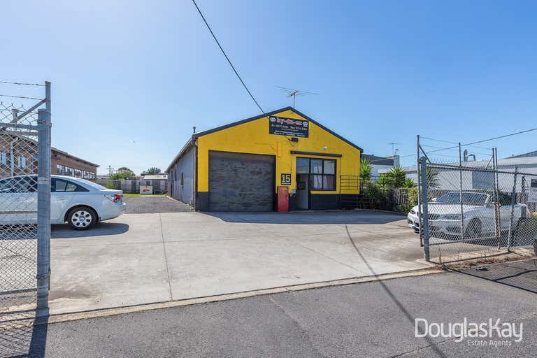 15  Ormond Avenue Sunshine VIC 3020 - Image 3