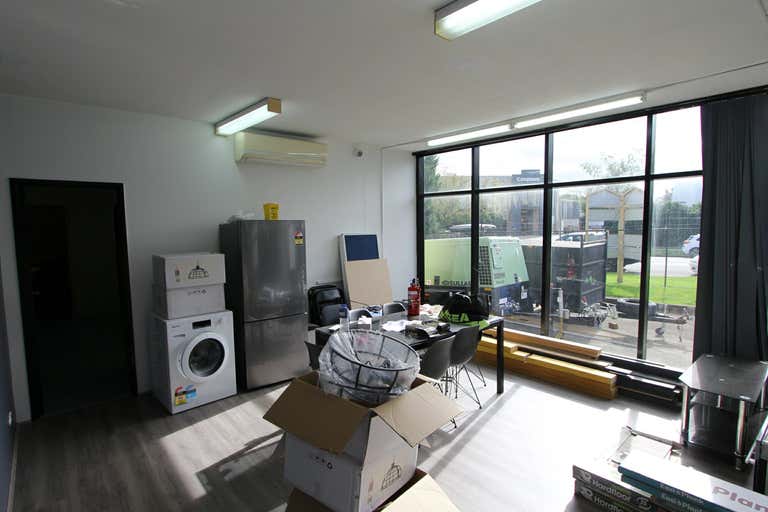 Unit 1, 35 Memorial Avenue Ingleburn NSW 2565 - Image 2