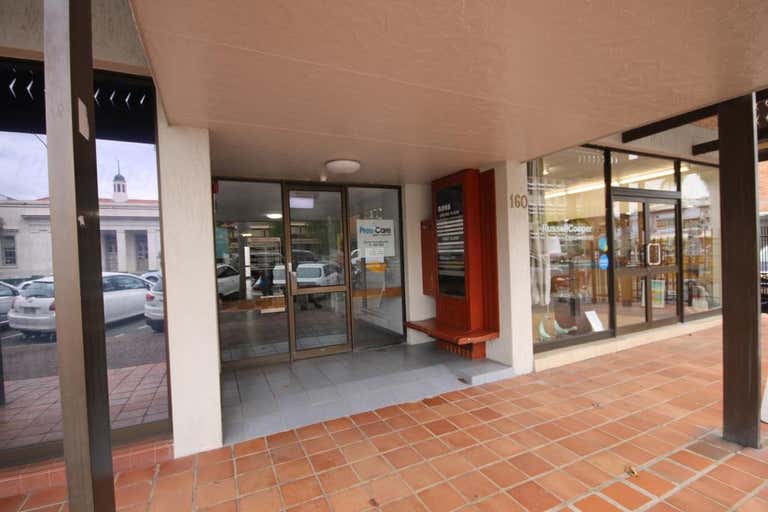 8/160 Bolsover Street Rockhampton City QLD 4700 - Image 2