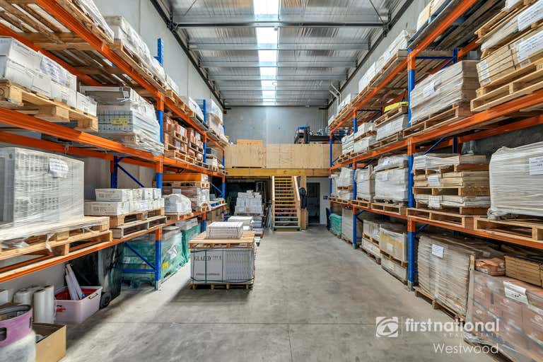 4/35 Concorde Crescent Werribee VIC 3030 - Image 2