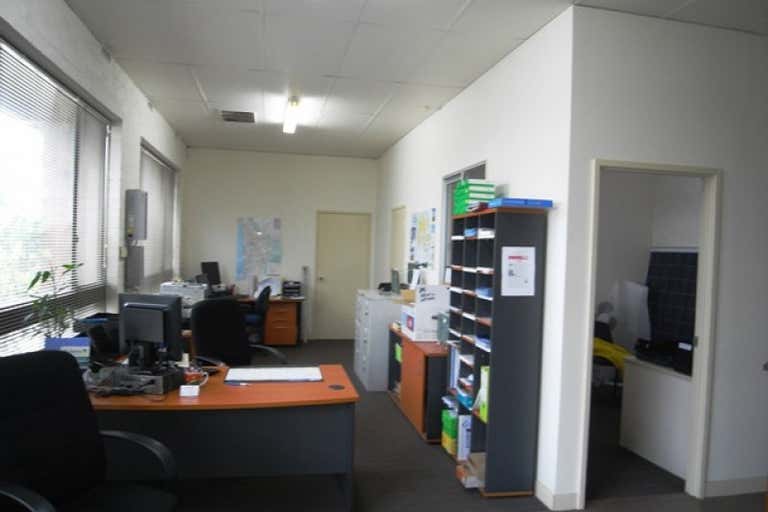 Unit 5, 42 Banksia Road Welshpool WA 6106 - Image 4