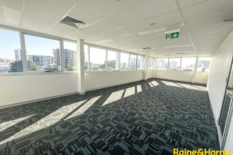 8 Maroochydore Road Maroochydore QLD 4558 - Image 4