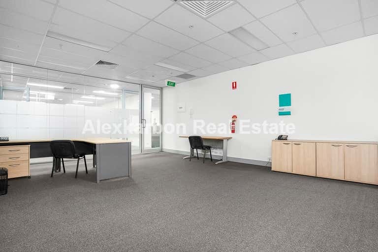 11/70 Racecourse Road North Melbourne VIC 3051 - Image 3