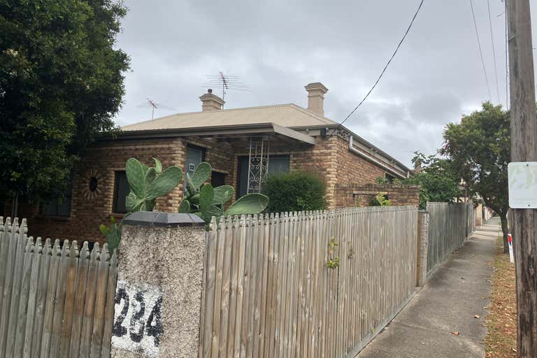 284 Latrobe Terrace Newtown VIC 3220 - Image 2