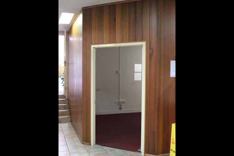 Suite 6, 28 Bell Street Toowoomba City QLD 4350 - Image 2