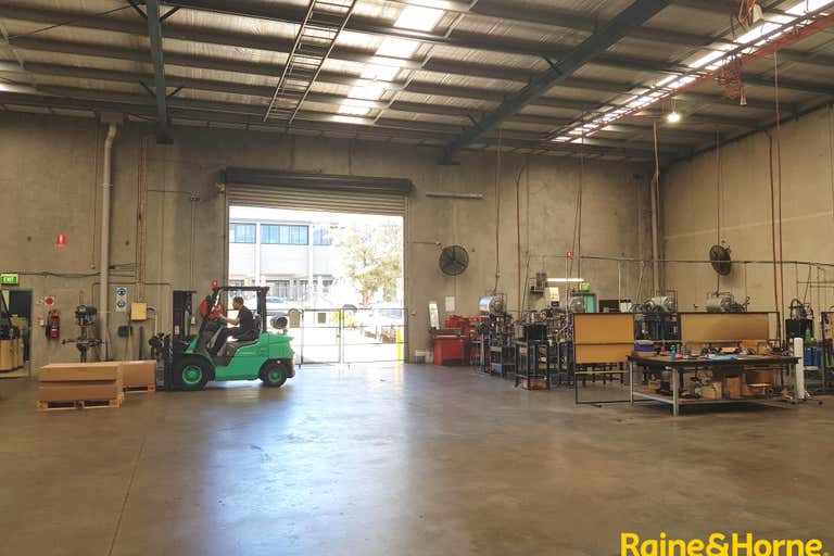 Unit 2, 4 Reaghs Farm Road Minto NSW 2566 - Image 2