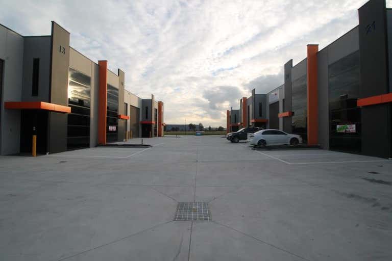 Unit 14, 23-25 Commercial Drive Pakenham VIC 3810 - Image 4