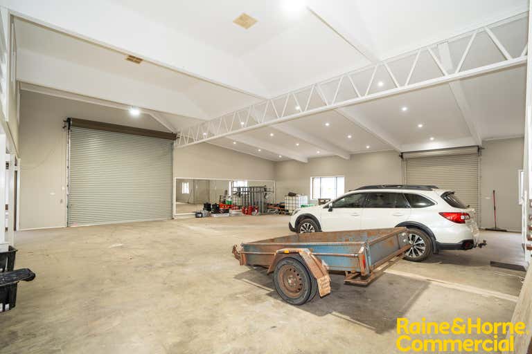 Unit 8, 138-140 Hammond Avenue Wagga Wagga NSW 2650 - Image 3