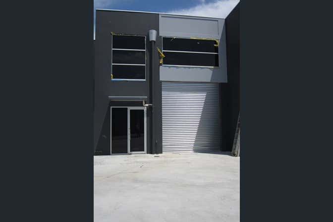 2/70-78 Wirraway Dr Port Melbourne VIC 3207 - Image 3